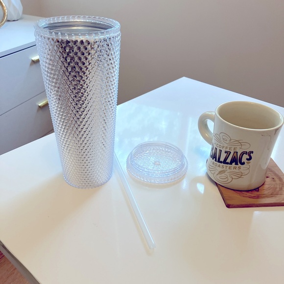 SOLD - Brand New and Unused Clear Patterned Drinking Cup with Straw - Picture 2 of 4